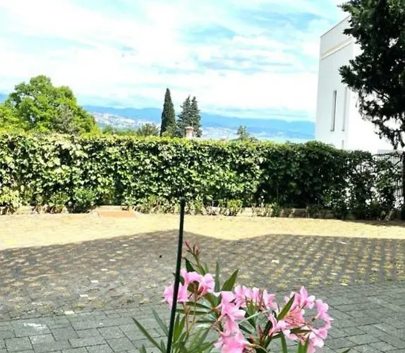 Апартаменты Deluxe *