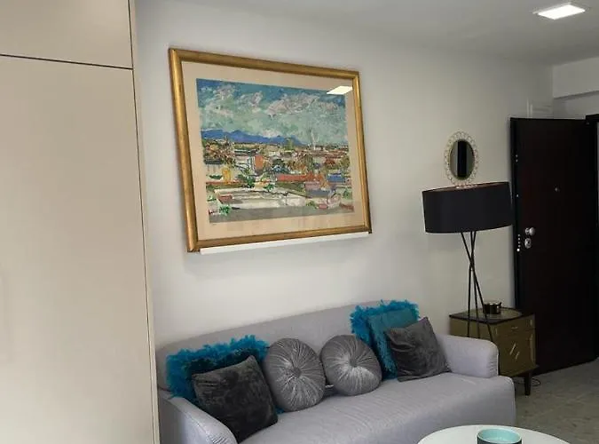 Deluxe Апартаменты *